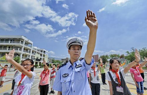 集美区公安局新任领导团队引领未来，护航区域平安新篇章